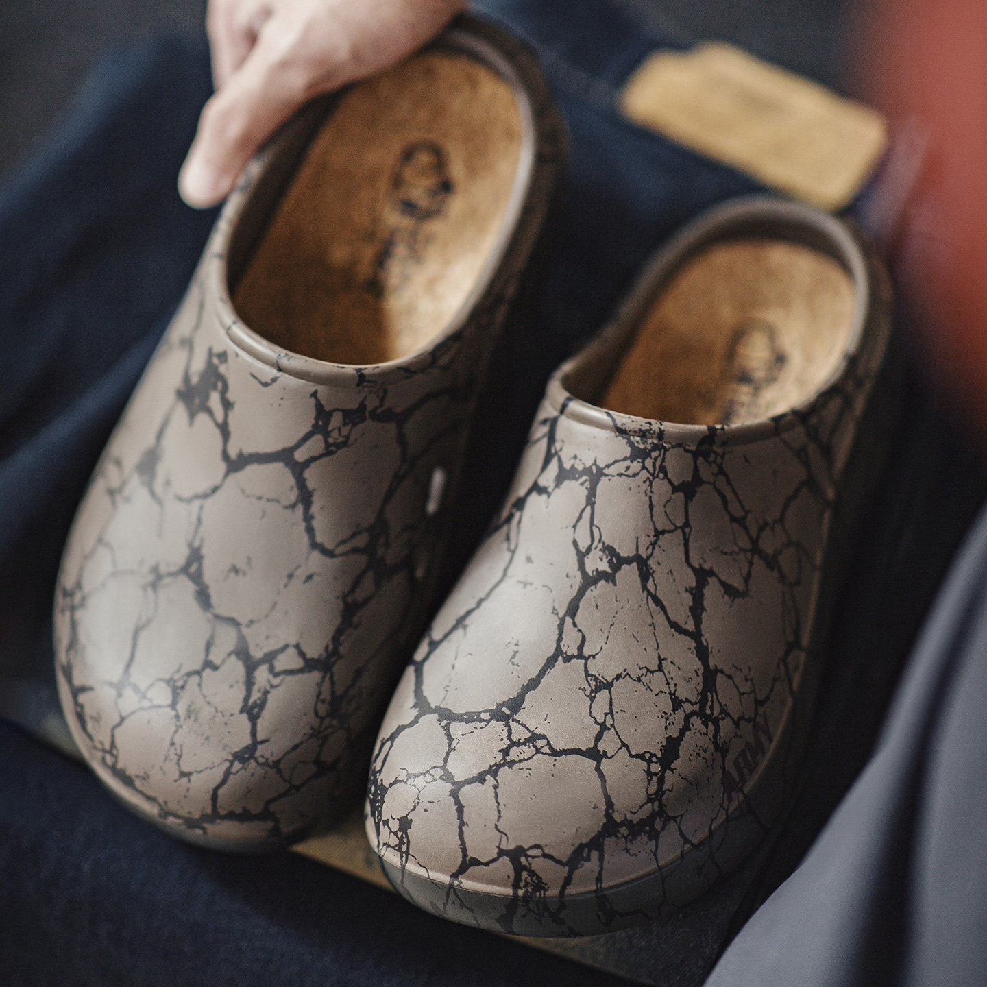 马登2026新款厨师鞋男春季户外穿厚底半拖洞洞鞋涉水包头云拖鞋子主图