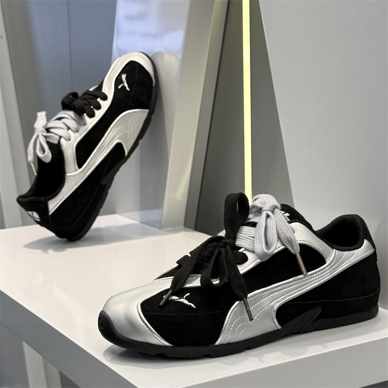 德训男鞋2026新款春季休闲复古板鞋青少年百搭厚底运动阿甘小黑鞋主图