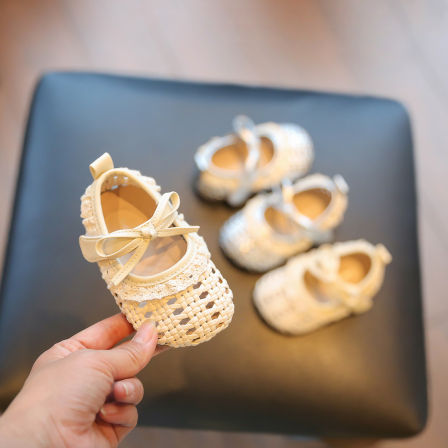 小步点女宝宝凉鞋夏季软底一岁婴儿学步鞋防滑透气女童鞋子公主鞋