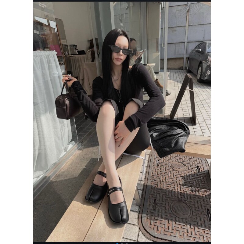 FORrr韩国小众设计师品牌分趾双带单鞋《马年马吉利》主图