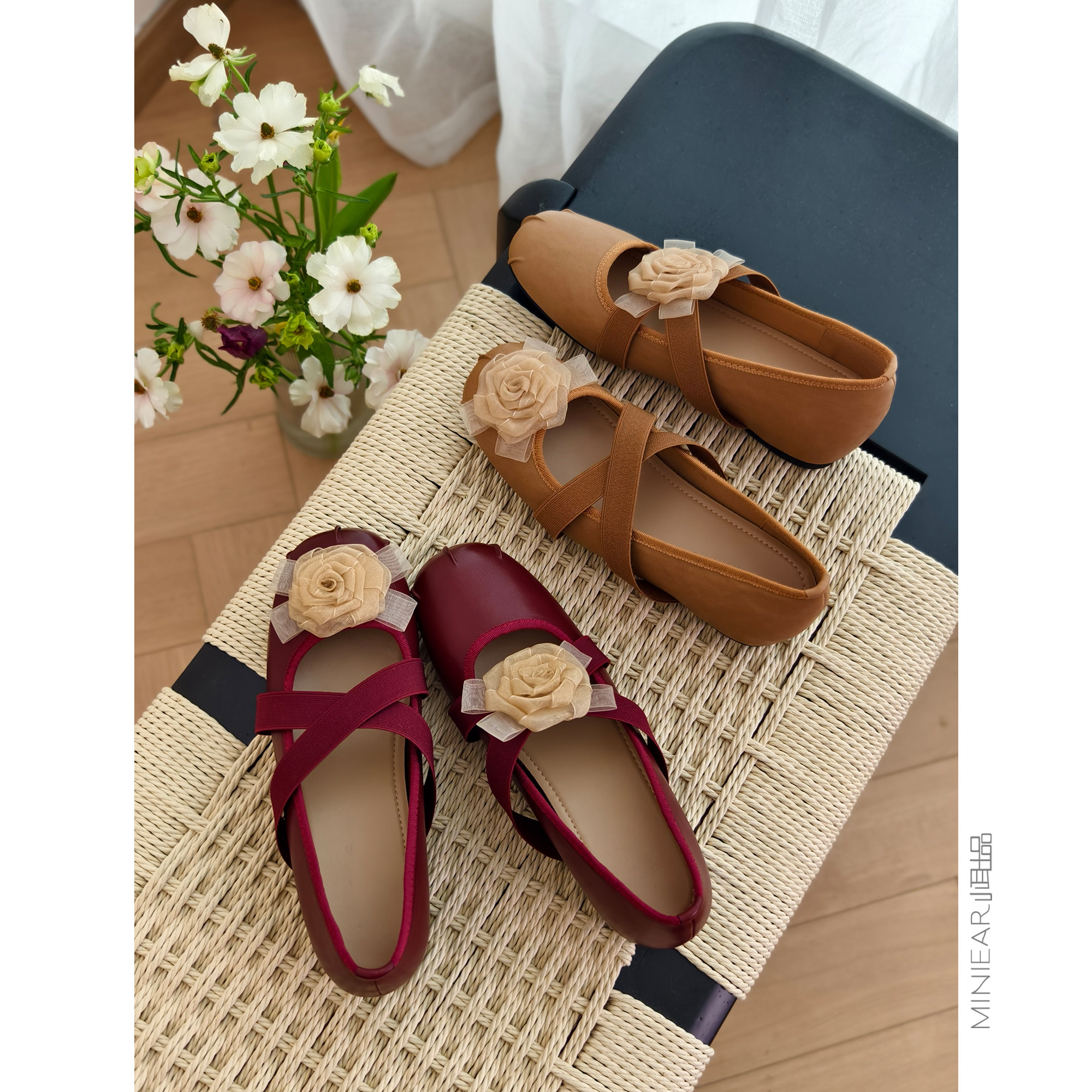 小耳出品二层牛皮山茶花圆头包鞋甜美文艺玛丽珍内增高真皮平底鞋主图