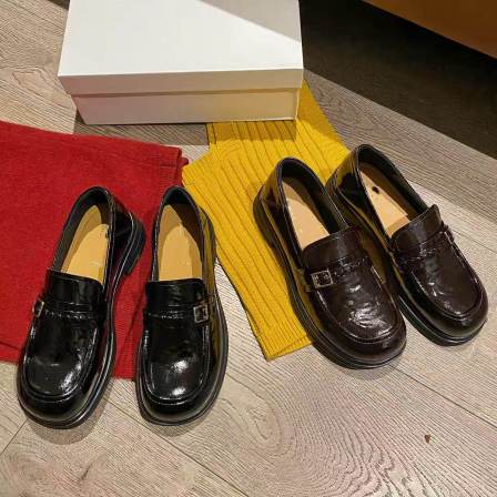 VK定制 韩版真皮时尚休闲运动鞋女