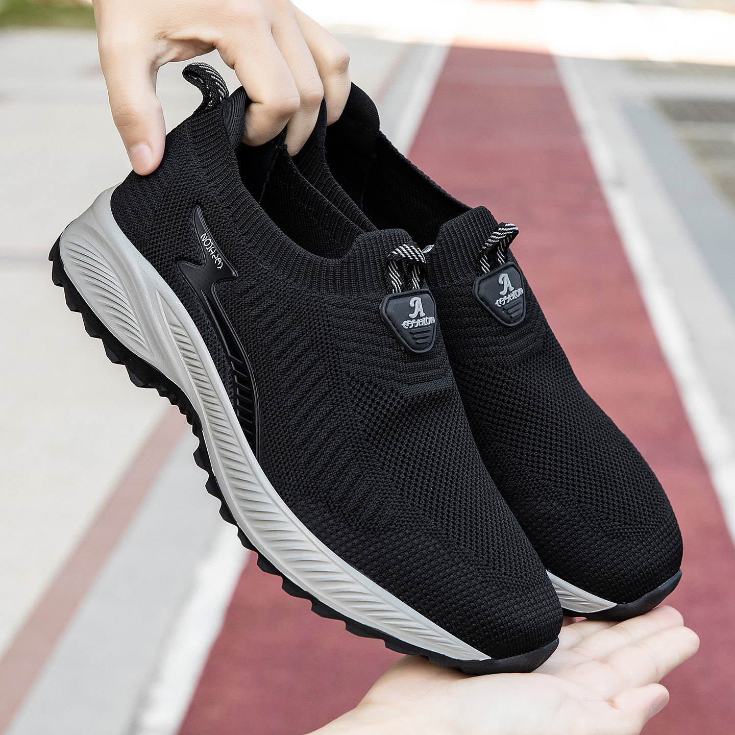 张凯丽老人鞋男夏季透气一脚蹬爸爸鞋中老年舒适不累脚健步运动鞋主图