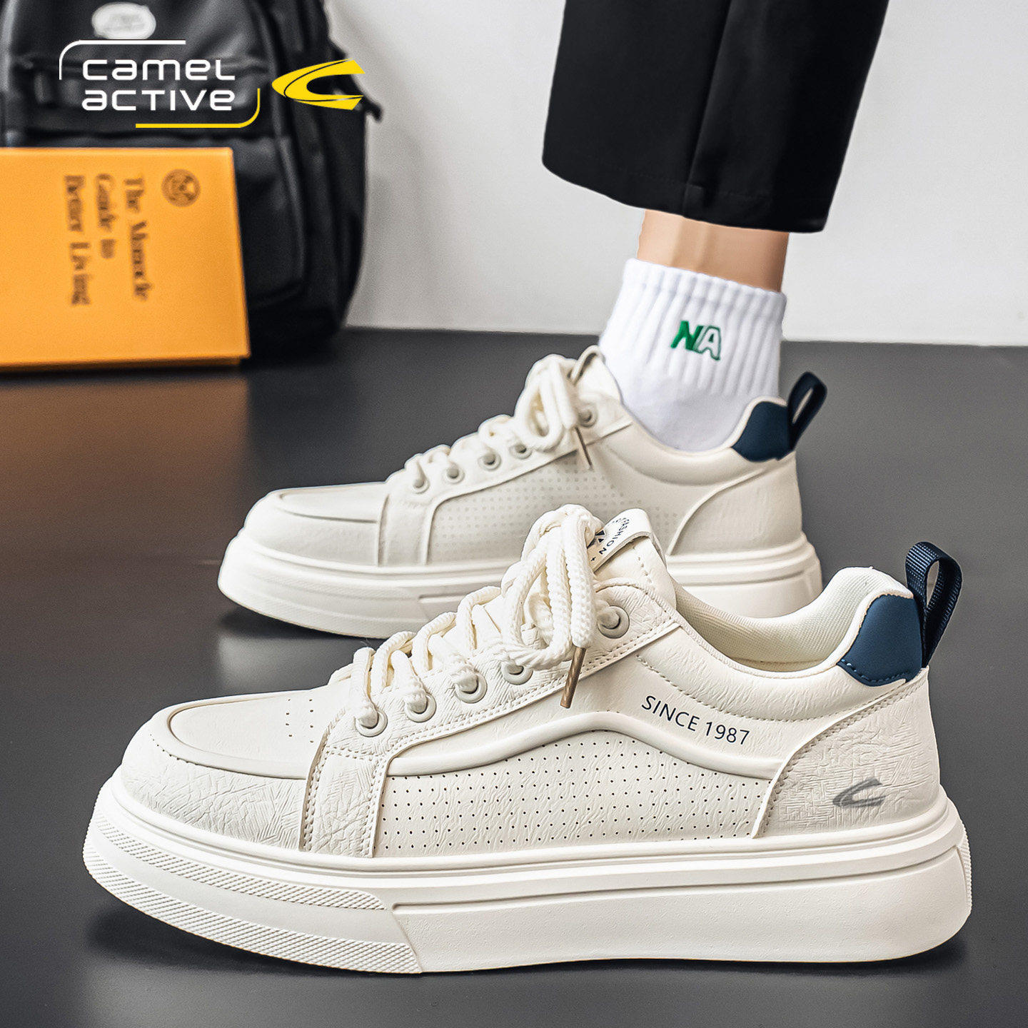 德国骆驼动感板鞋男夏季青少年软底透气小白鞋百搭休闲韩版运动鞋主图