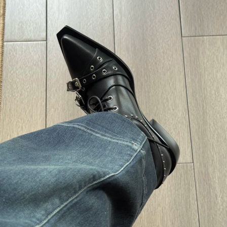 铆钉尖头小皮鞋男款黑色痞帅高级切尔西巫师靴休闲高跟单鞋德比鞋