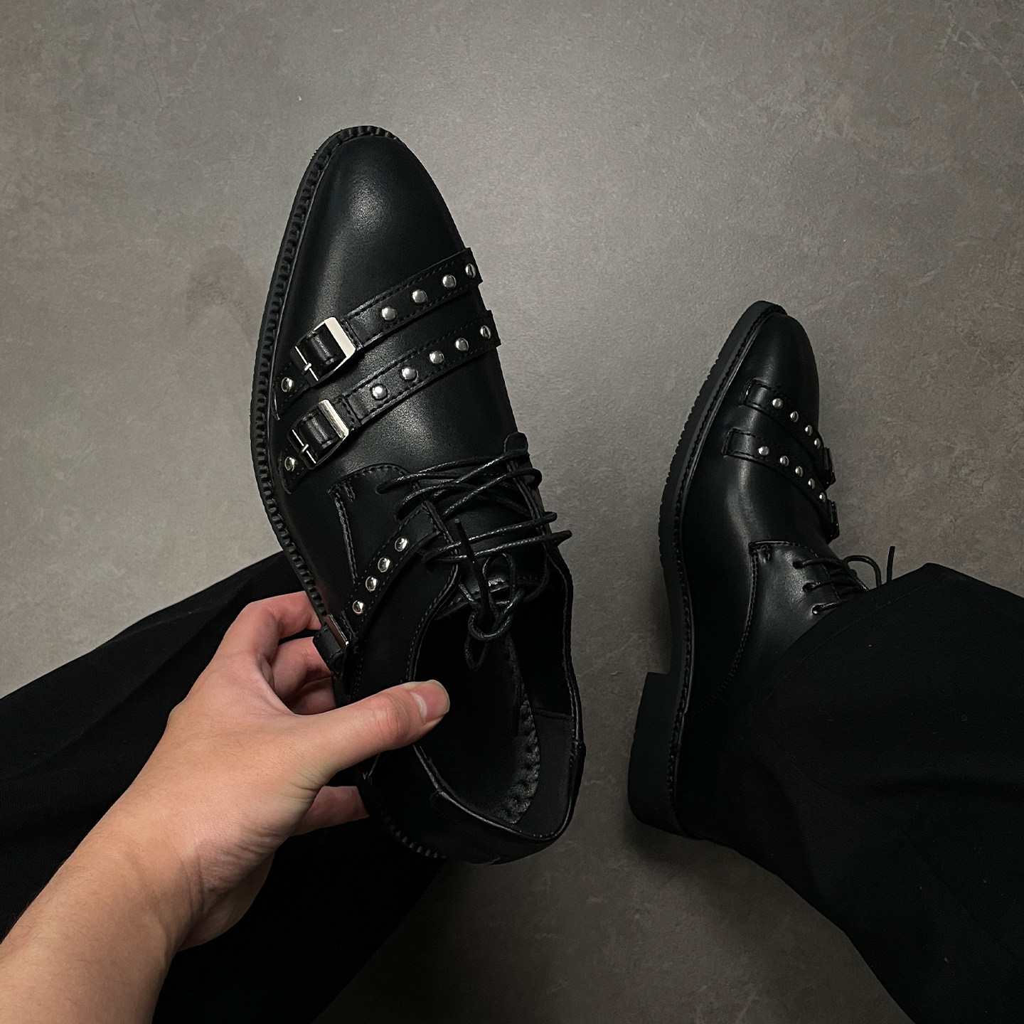 暗黑风朋克尖头小皮鞋男绑带铆钉复古粗跟单鞋通勤情侣厚底德比鞋主图