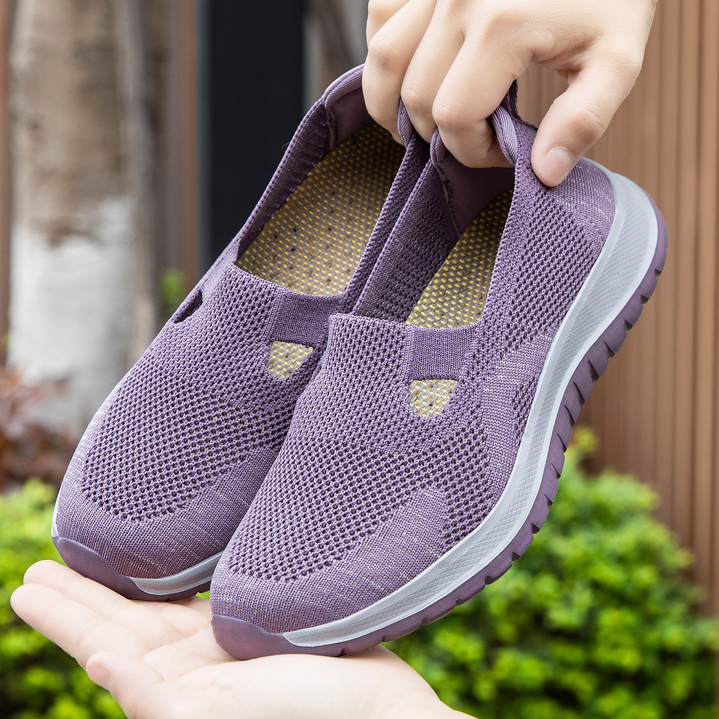 张凯丽老人凉鞋女夏季透气网面一脚蹬妈妈鞋中老年舒适休闲健步鞋主图