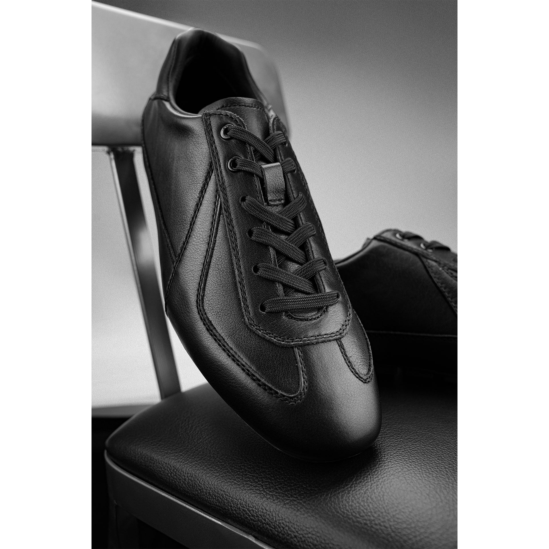 NO LOGO / Speed * 薄底真皮头层牛皮解构赛车鞋德训鞋休闲运动鞋主图