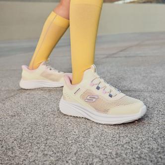 斯凯奇儿童官方女童闪穿一脚蹬轻便减震校园跑步鞋运动鞋319102L