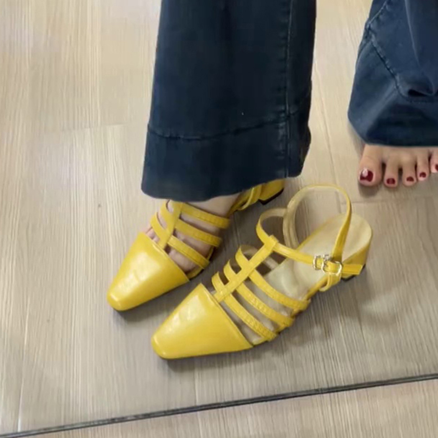 羊皮版~法式编织一字带粗跟包头凉鞋女后空百搭气质度假风罗马鞋主图