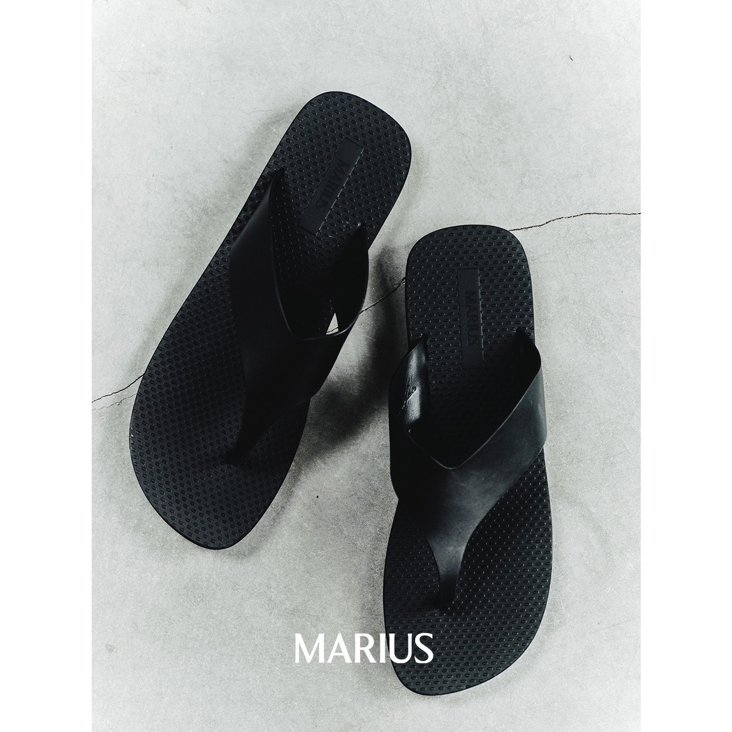 MARIUS | 柔软牛皮一体式结构高级简约休闲度假风拖鞋人字拖主图
