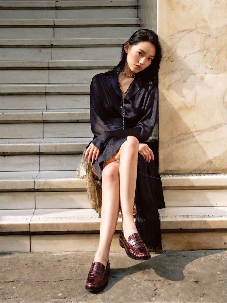 轻奢欧美风褶皱复古乐福鞋女2026新款潮流百搭时尚小皮鞋主图