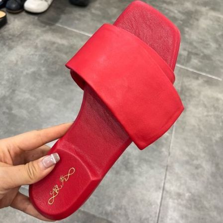 时尚百搭夏季新款女士平底夹趾一字凉拖外穿