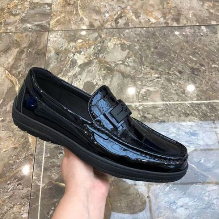 春季新款男鞋漆皮亮面乐福鞋一脚蹬软底百搭休闲鞋轻便豆豆鞋052