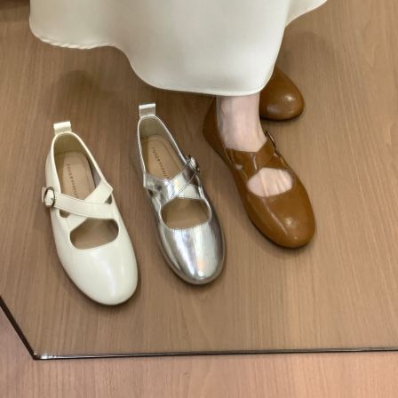 巨好看平底银色芭蕾风玛丽珍鞋女2026新款早春漂亮单鞋浅口小皮鞋