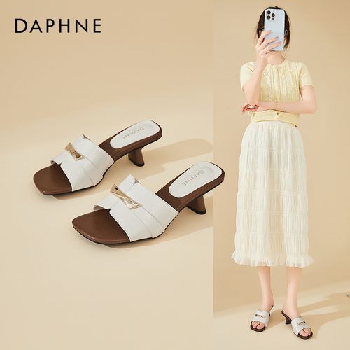 Daphne/达芙妮夏季新款方头时尚一字拖女外穿百搭舒适方跟凉拖鞋主图