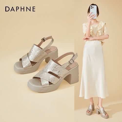 Daphne/达芙妮时尚厚底增高镂空凉鞋女夏季新款配裙子罗马高跟鞋主图
