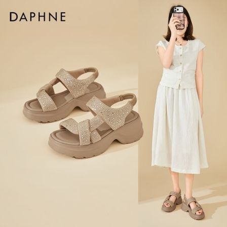 Daphne/达芙妮水钻厚底增高百搭凉鞋女夏新款休闲舒适罗马沙滩鞋
