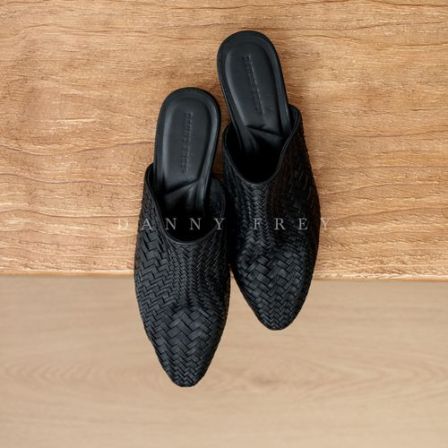Dannyfrey丹尼芙蕾夏季新款复古编织半拖尖头低跟包头百搭凉拖3CM