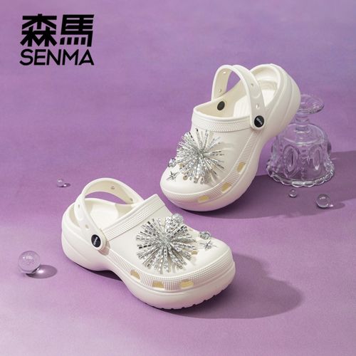 SENMA/森马【箔光烟花】云朵亮钻百搭厚底洞洞鞋沙滩凉拖鞋增高5CM主图