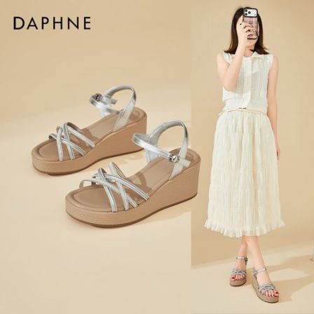 Daphne/达芙妮仙女风厚底坡跟罗马凉鞋女夏新款百搭配裙子高跟鞋