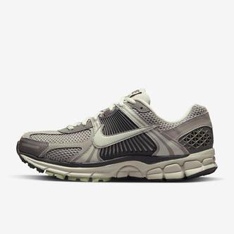 NIKE/耐克女子ZOOM VOMERO 5迈柔透气轻便缓震运动鞋 FB8825001主图