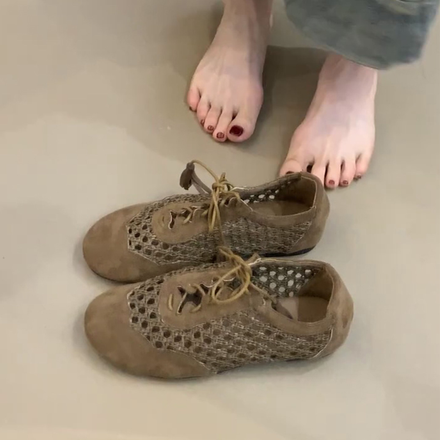 羊皮版~复古风编织镂空系带德训鞋透气圆头休闲包鞋女百搭平底鞋主图