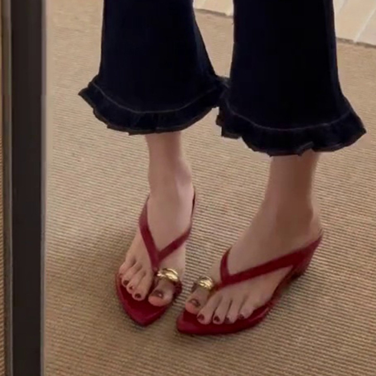 羊皮版~法式气质金属扣夹趾粗跟凉拖鞋鞋外穿人字拖女尖头度假拖鞋主图