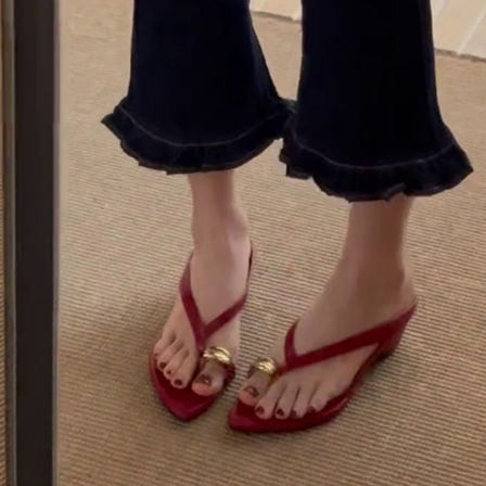 羊皮版~法式气质金属扣夹趾粗跟凉拖鞋鞋外穿人字拖女尖头度假拖鞋