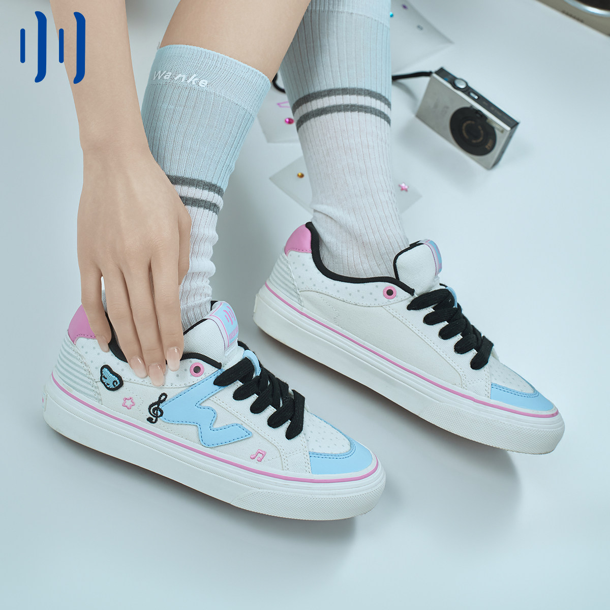 顽刻ollieskate小音符印花蓝粉拼色夏季校园风W系列国潮滑板鞋主图