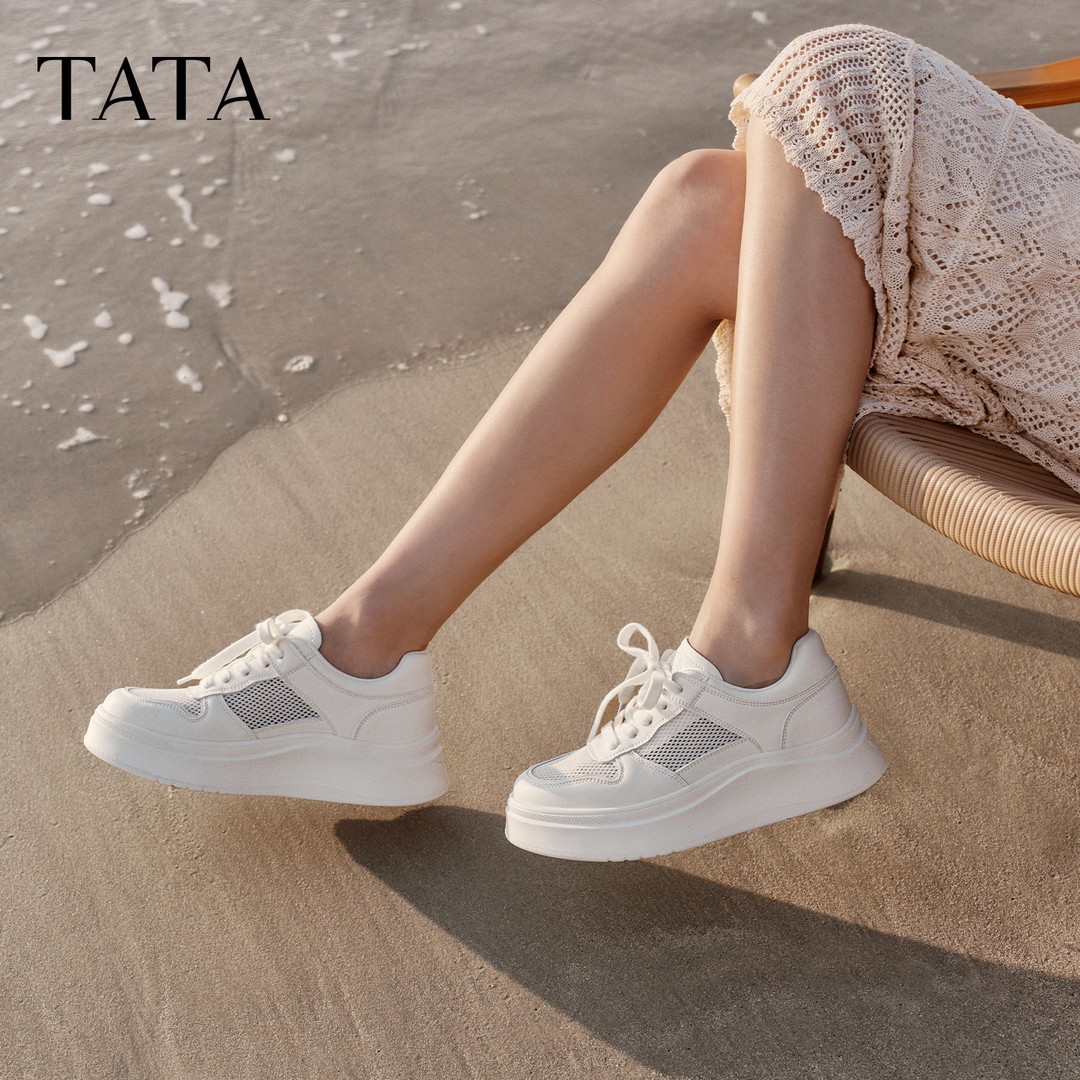 【他她】TATA他她时尚休闲小白鞋简约百搭厚底板鞋女鞋G4J01BM6主图