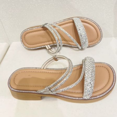【一鞋两穿】跟高3cm,度假风一鞋两穿满钻凉鞋夏日拖鞋~超软舒服