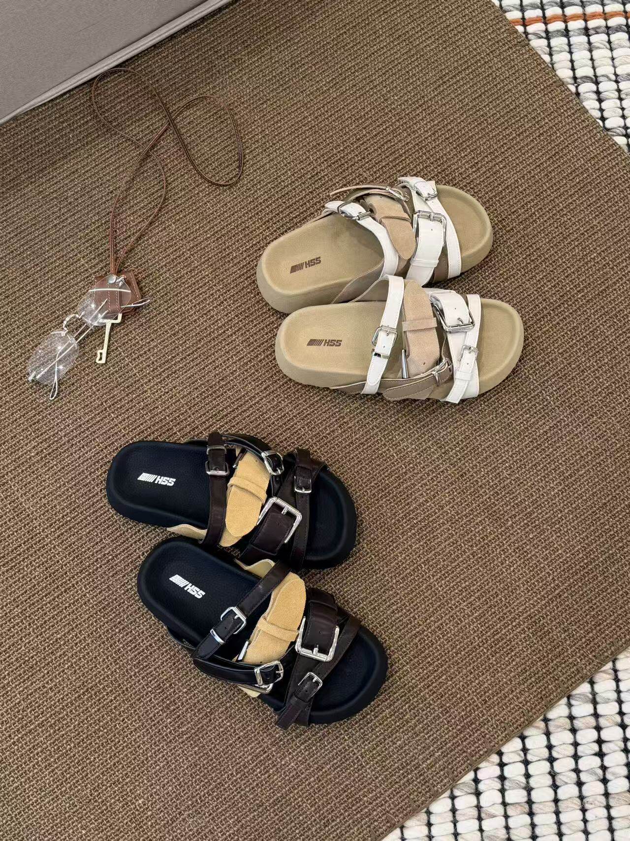 H55女鞋夏季新款休闲外穿勃肯凉拖复古设计款平底扣带高级感拖鞋主图