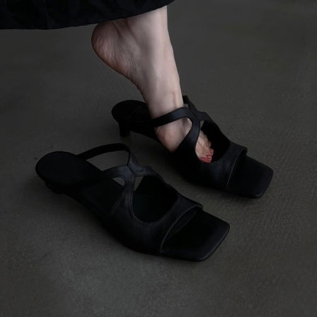 羊皮版~高级感时尚方头小高跟凉拖鞋女交叉带露趾简约镂空凉拖夏