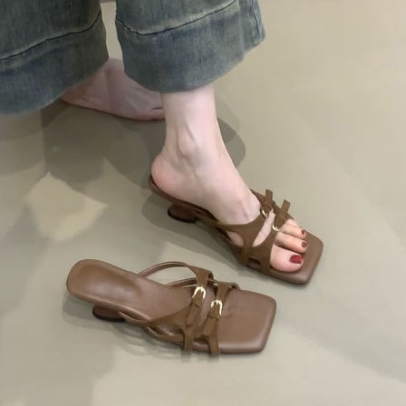 羊皮版~复古松弛感双扣带方头凉拖法式气质外穿低跟一字带凉鞋女