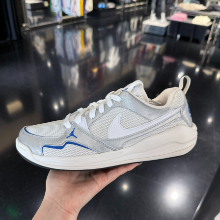 Nike/耐克男子JORDAN  CMFT ERA快银闪电限定色舒释鞋IW2023-011