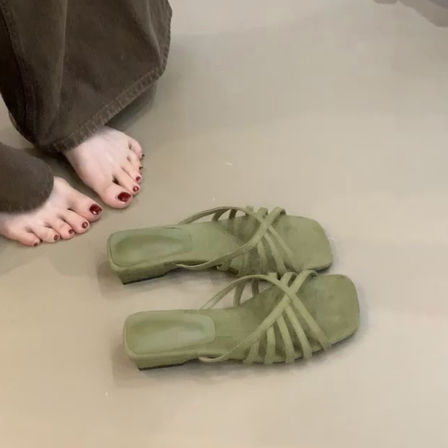 羊皮版~方头法式气质交叉带低跟凉拖鞋女外穿露趾度假风一字拖鞋