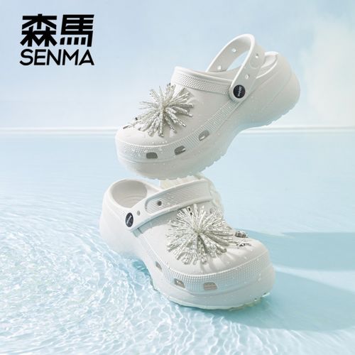 SENMA/森马【箔光烟花】云朵闪钻厚底洞洞鞋夏女沙滩凉拖鞋增高5CM主图