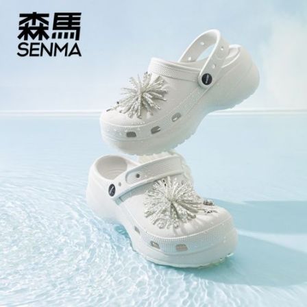 SENMA/森马【箔光烟花】云朵闪钻厚底洞洞鞋夏女沙滩凉拖鞋增高5CM