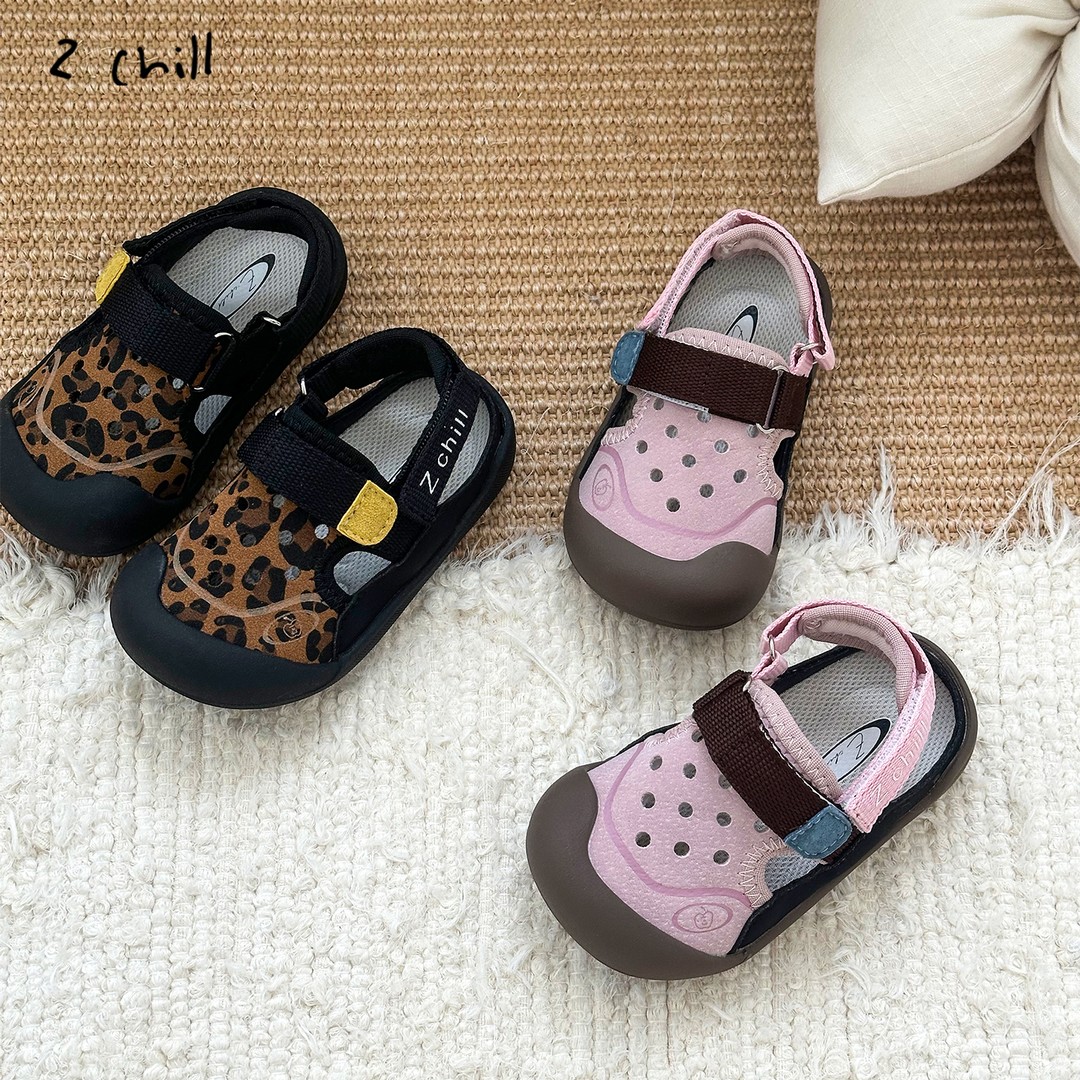 「Z CHILL」【小豹子】防污超纤皮女小童洞洞鞋软底包头凉鞋BX6390主图
