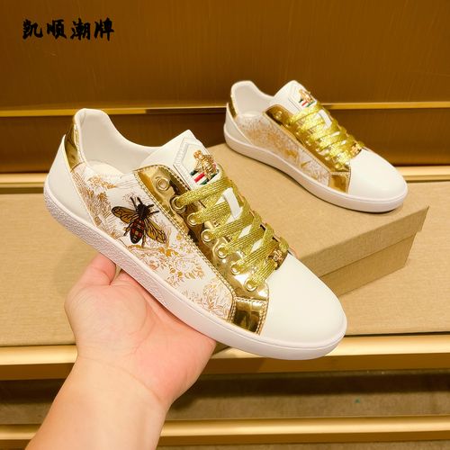 欧货小蜜蜂奢侈品小白鞋轻奢潮流时尚百搭夏季潮流刺绣透气板鞋主图