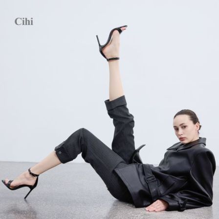 Cihi 极简一字带设计 野性高级豹纹前卫镜面光泽流线型细高跟鞋