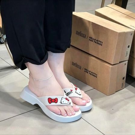 新款巴西本土原产女鞋三丽鸥Hello kitty联名款厚底人字拖