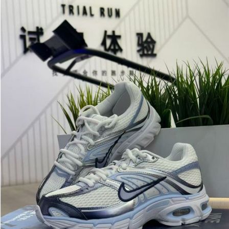 NIKE耐克女子W NIKE AIR MAX MOTO 2K休闲鞋IH7803-100