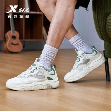 特步暗流丨男鞋板鞋2026夏季新款网面透气舒适百搭休闲鞋运动鞋