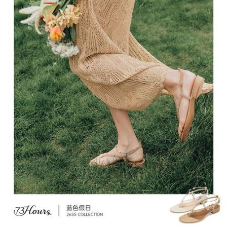 】73hours女鞋蓝色假日2026夏季新款波西米亚风平底夹趾时装凉鞋女