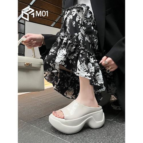 M012026夏季新款松糕厚底一字拖鞋女外穿露趾小个子配裙沙滩鞋潮主图
