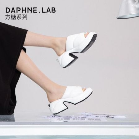 姜涩琪同款DAPHNELAB方糖厚底拖鞋一字高跟凉拖鞋精致外出拖鞋女