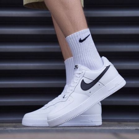 【滔搏官方】NIKE耐克男子AIR FORCE 1 '07 LV8休闲鞋IR0952-100