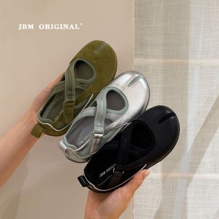 JBM 早秋女童假分趾玛丽珍单鞋2026新款儿童交叉芭蕾风平底小皮鞋
